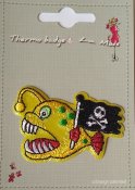 Pirater, Jolly Roger. Pirat Flagga med fisk. 55 mm * 40 mm.