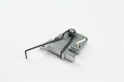 396202-06 Pressarfotsfäste Elna T33, T34 A