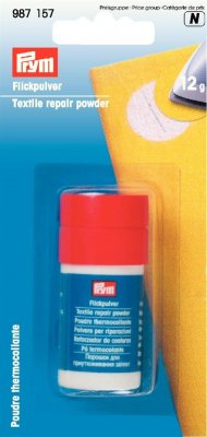 987157 PRYM - Flickpulver 12g. Lagpulver Textile Repair Powder Flickpulver 12 gram  ett pulver som du strör ut och löser upp med