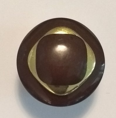 Knapp 25 mm Ø Brun/Gul