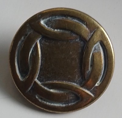 Knapp 23 mm Ø Brun, Metall.